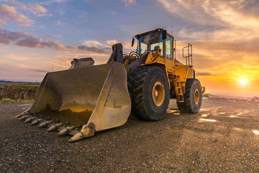 Heavy Equipment Logistics Coordination